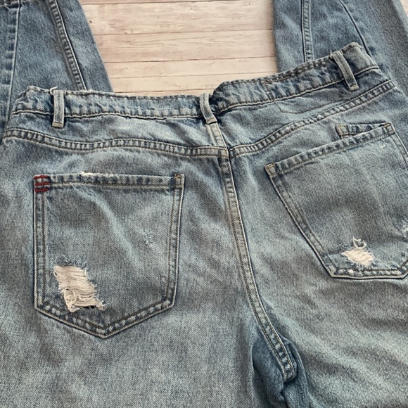 BDG Medium Wash Distressed High Rise Slim Boyfriend Jeans - Picture 7 of 13